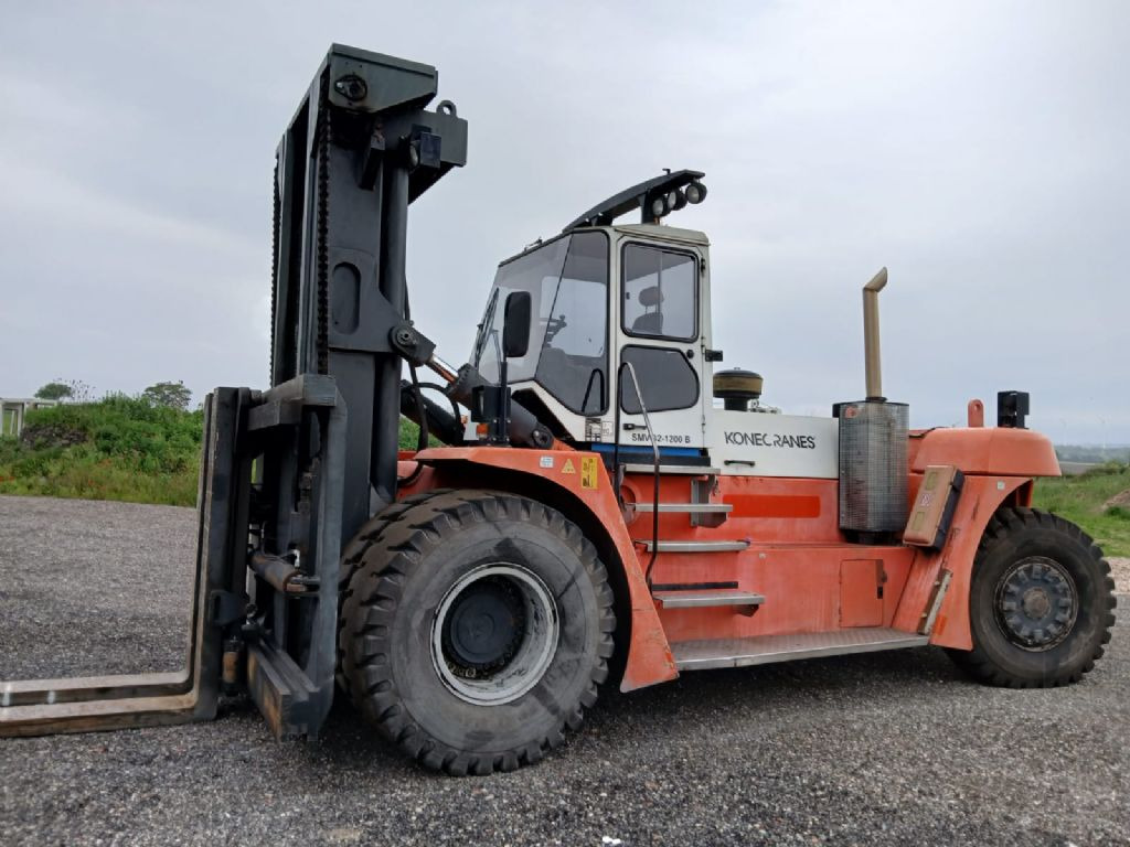 SMV 32-1200B - Xe nâng diesel: hình 1 SMV 32-1200B - Xe nâng diesel: hình 1