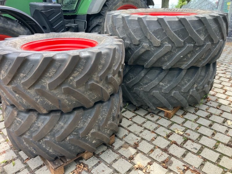 Fendt 724 Profi Plus inkl. 2. Radsatz/ EGNOS- Signal - Máy cày: hình 2 Fendt 724 Profi Plus inkl. 2. Radsatz/ EGNOS- Signal - Máy cày: hình 2