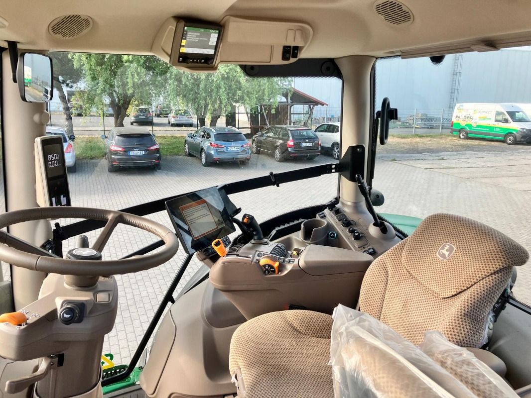 John Deere 6R 175 - Máy cày: hình 5 John Deere 6R 175 - Máy cày: hình 5