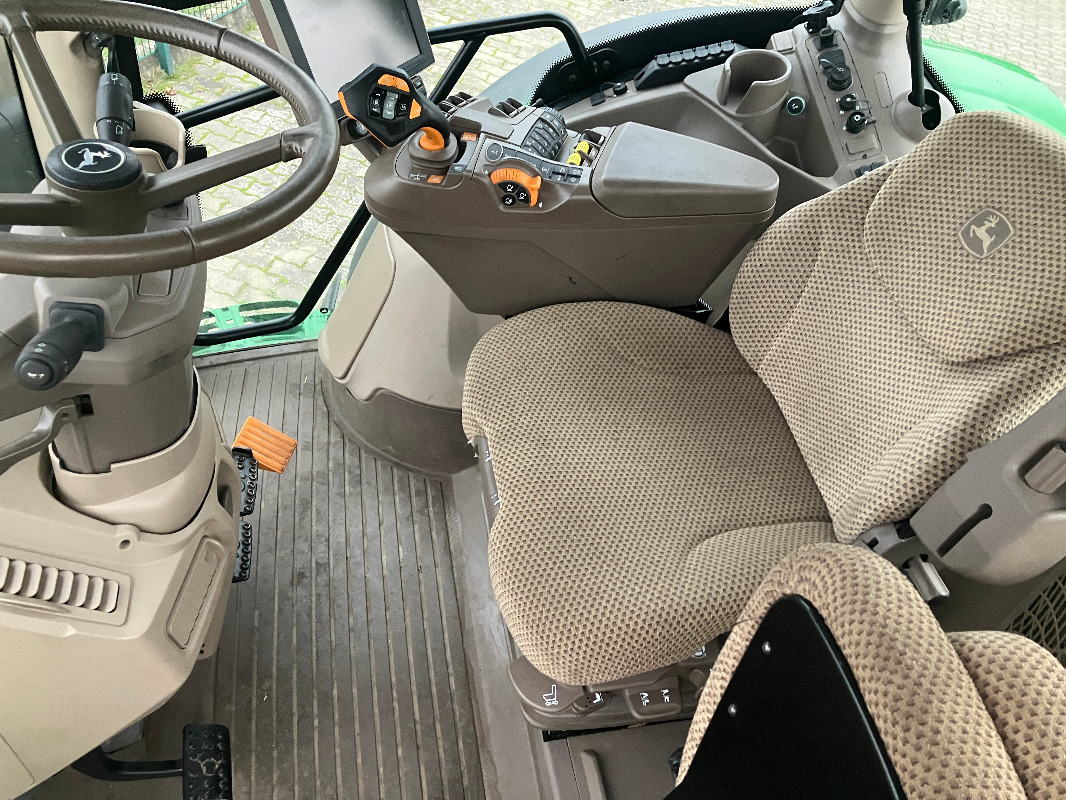 John Deere 6R185 - Máy cày: hình 4 John Deere 6R185 - Máy cày: hình 4