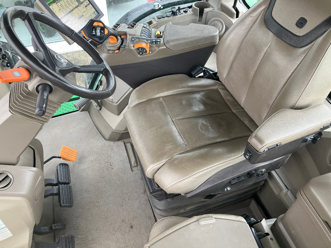 John Deere 8R370 - Máy cày: hình 4 John Deere 8R370 - Máy cày: hình 4