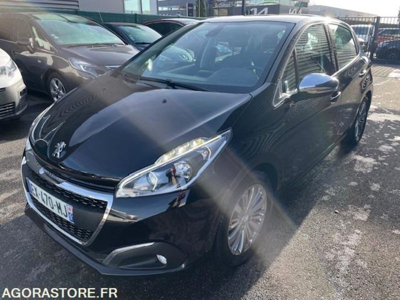 208 ALLURE PT 110cv-05/2016- 87950 KM - Xe hơi: hình 1 208 ALLURE PT 110cv-05/2016- 87950 KM - Xe hơi: hình 1