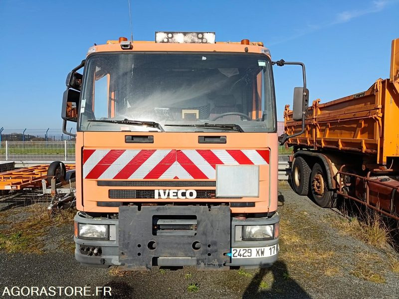 2429-XW-17 Iveco ML 120E - Xe van chở hàng: hình 1 2429-XW-17 Iveco ML 120E - Xe van chở hàng: hình 1