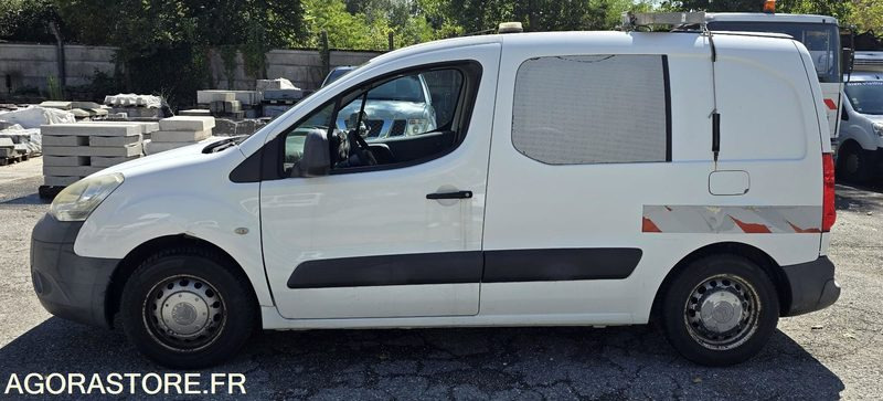 AG 958 AF - Citroën Berlingo Fourgon - Essence / GPL - Xe van chở hàng: hình 3 AG 958 AF - Citroën Berlingo Fourgon - Essence / GPL - Xe van chở hàng: hình 3