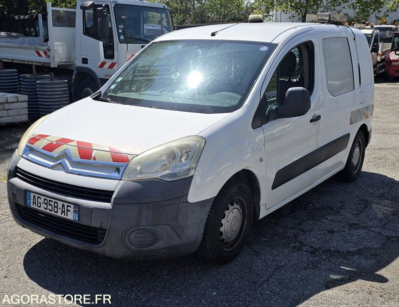 AG 958 AF - Citroën Berlingo Fourgon - Essence / GPL - Xe van chở hàng: hình 2 AG 958 AF - Citroën Berlingo Fourgon - Essence / GPL - Xe van chở hàng: hình 2