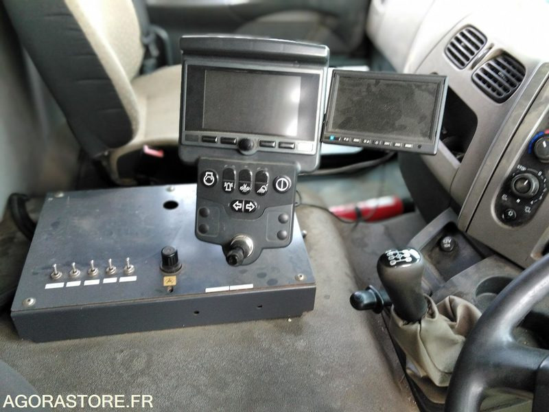 BALAYEUSE DM-075-AD - Xe quét đường: hình 2 BALAYEUSE DM-075-AD - Xe quét đường: hình 2