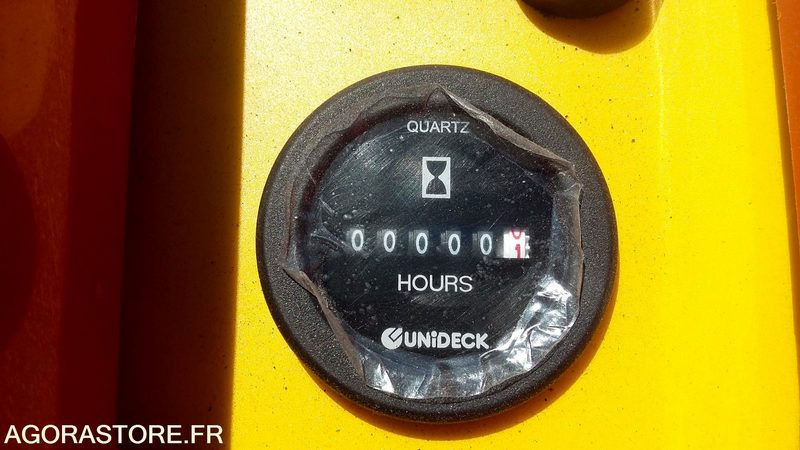 BALAYEUSE ELECTRIQUE A BATTERIES STYLE E70 - 2023 - Xe quét đường: hình 4 BALAYEUSE ELECTRIQUE A BATTERIES STYLE E70 - 2023 - Xe quét đường: hình 4