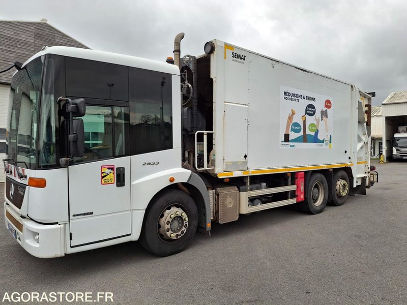 BOM Mercedes Econic 292045 kms 2013 - CW-067-TW - Xe tải chở rác: hình 3 BOM Mercedes Econic 292045 kms 2013 - CW-067-TW - Xe tải chở rác: hình 3