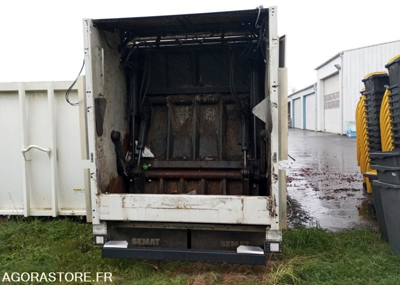 BOM Renault non roulante (sans culasse) 347000kms - Xe tải chở rác: hình 2 BOM Renault non roulante (sans culasse) 347000kms - Xe tải chở rác: hình 2