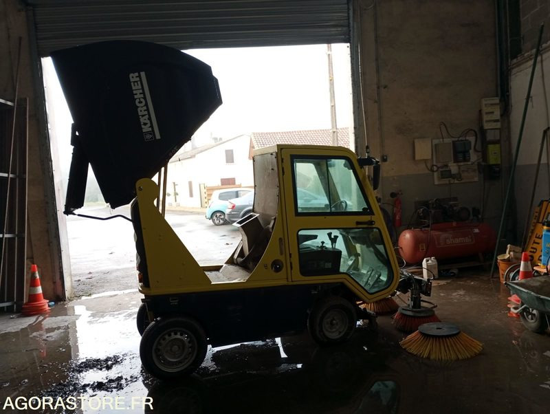 Balayeuse Karcher - Xe quét đường: hình 2 Balayeuse Karcher - Xe quét đường: hình 2