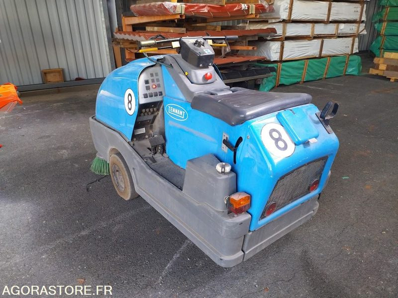 Balayeuse aspiratrice de trottoirs TENNANT LITTER HAWK 4100 - Xe quét đường: hình 3 Balayeuse aspiratrice de trottoirs TENNANT LITTER HAWK 4100 - Xe quét đường: hình 3
