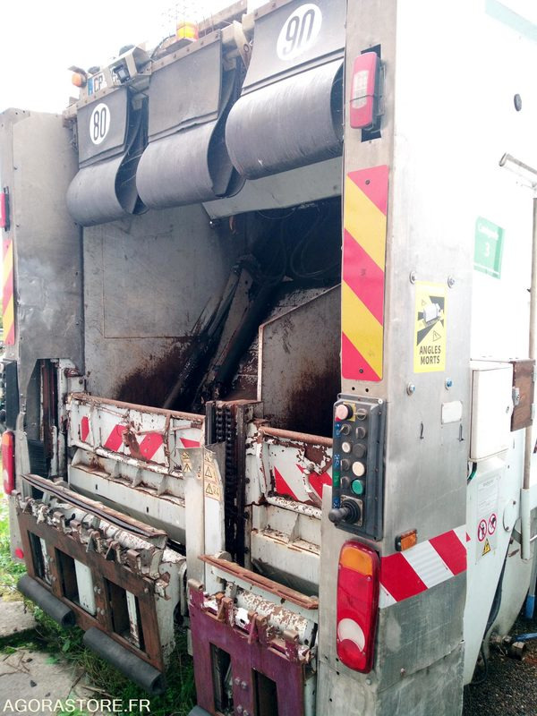 Bom Renault 320DXI - Xe tải chở rác: hình 5 Bom Renault 320DXI - Xe tải chở rác: hình 5