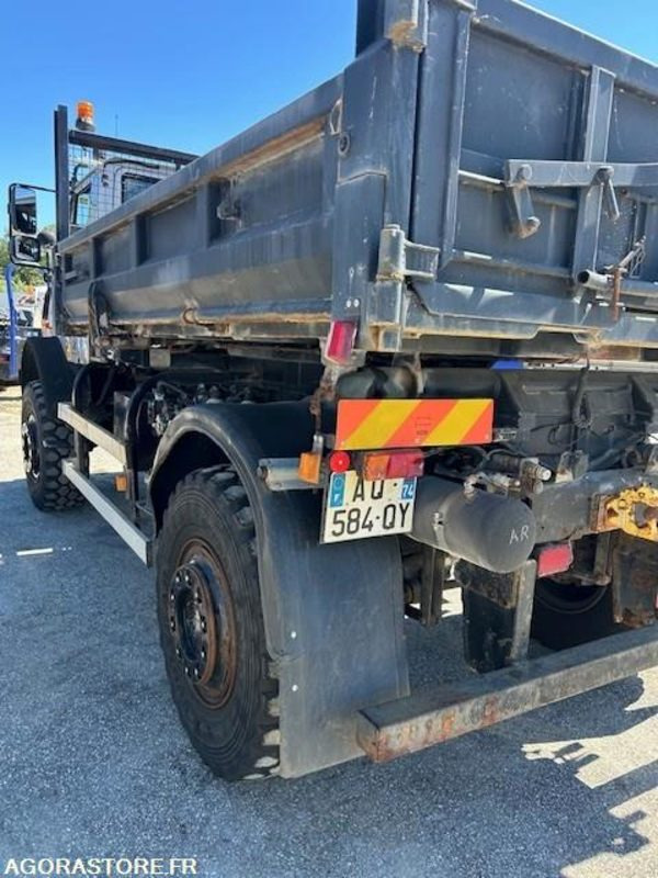 CAMION 4X4 MERCEDES UNIMOG U5000 2009 62289 KM 4667 HEURES + ETRAV SICOMETAL GM1 - Xe dọn tuyết: hình 5 CAMION 4X4 MERCEDES UNIMOG U5000 2009 62289 KM 4667 HEURES + ETRAV SICOMETAL GM1 - Xe dọn tuyết: hình 5