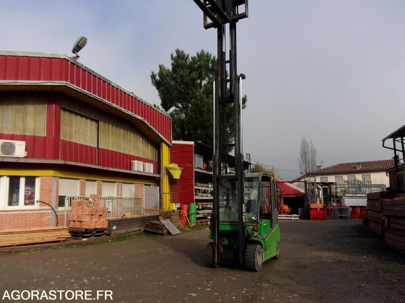 CHARIOT ÉLÉVATEUR 3 TONNES POSITIONNEUR DE FOURCHES ELECTRIQUE CESAB - Xe nâng điện: hình 3 CHARIOT ÉLÉVATEUR 3 TONNES POSITIONNEUR DE FOURCHES ELECTRIQUE CESAB - Xe nâng điện: hình 3