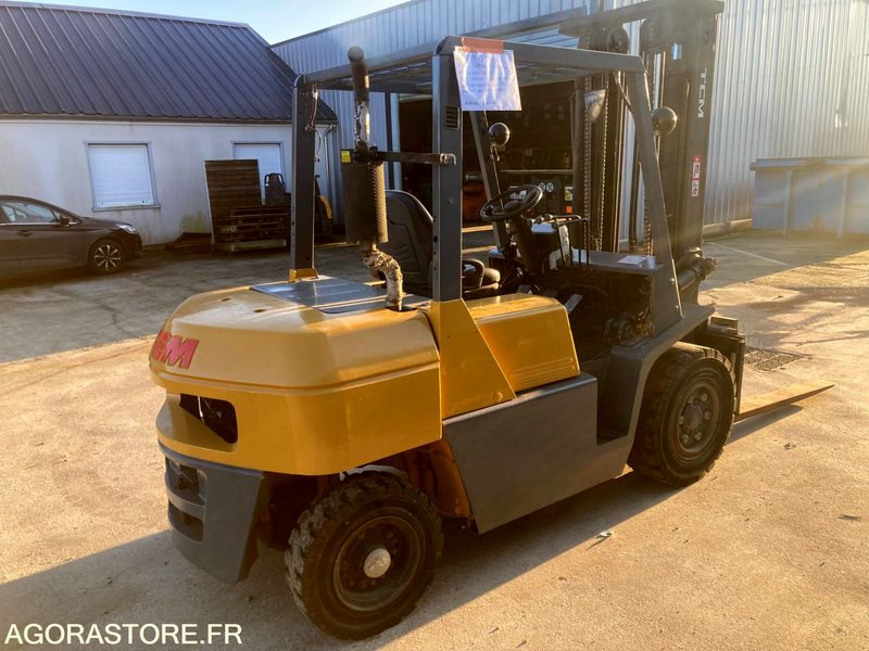 CHARIOT ELEVATEUR TCM DIESEL 4T ANNEE 1998 - Xe nâng diesel: hình 3 CHARIOT ELEVATEUR TCM DIESEL 4T ANNEE 1998 - Xe nâng diesel: hình 3