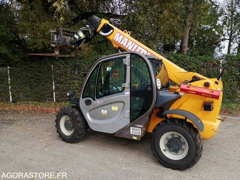 CHARIOT TELESCOPIQUE FIXE - MANITOU - 2.5 T - 2014 / 3910 HEURES - Xe nhấc hình viễn vọng kính: hình 1 CHARIOT TELESCOPIQUE FIXE - MANITOU - 2.5 T - 2014 / 3910 HEURES - Xe nhấc hình viễn vọng kính: hình 1