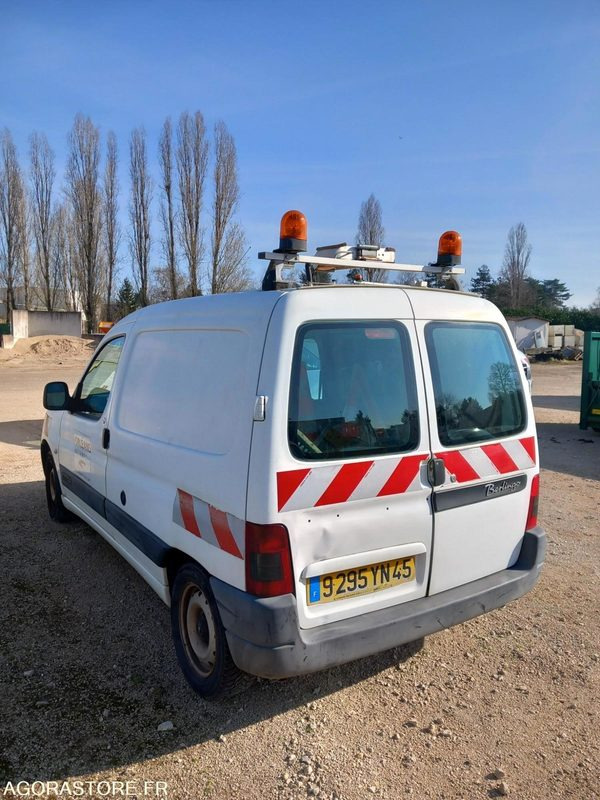 CITROEN BERLINGO - 2004 - 96000KM - Xe van nhỏ gọn: hình 2 CITROEN BERLINGO - 2004 - 96000KM - Xe van nhỏ gọn: hình 2