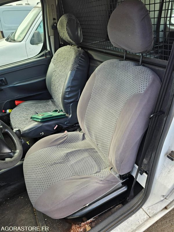 CITROEN BERLINGO - 2005 - 195086KM - 212END92 - Xe van nhỏ gọn: hình 5 CITROEN BERLINGO - 2005 - 195086KM - 212END92 - Xe van nhỏ gọn: hình 5