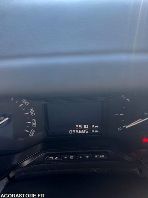 CITROEN BERLINGO ISOTHERME (portage de repas) - Xe van nhỏ gọn: hình 5 CITROEN BERLINGO ISOTHERME (portage de repas) - Xe van nhỏ gọn: hình 5