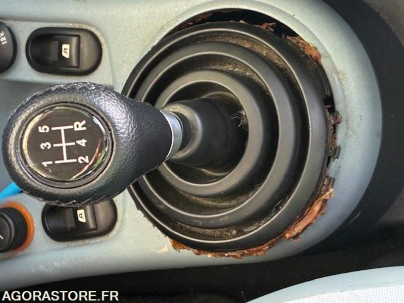 CITROEN C3 166000 kms 2004 - Xe hơi: hình 2 CITROEN C3 166000 kms 2004 - Xe hơi: hình 2