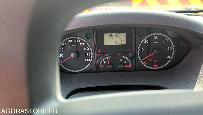CITROËN JUMPER III 2,HDI 100CV - 2009 - 136122kms - Xe van chở hàng: hình 5 CITROËN JUMPER III 2,HDI 100CV - 2009 - 136122kms - Xe van chở hàng: hình 5