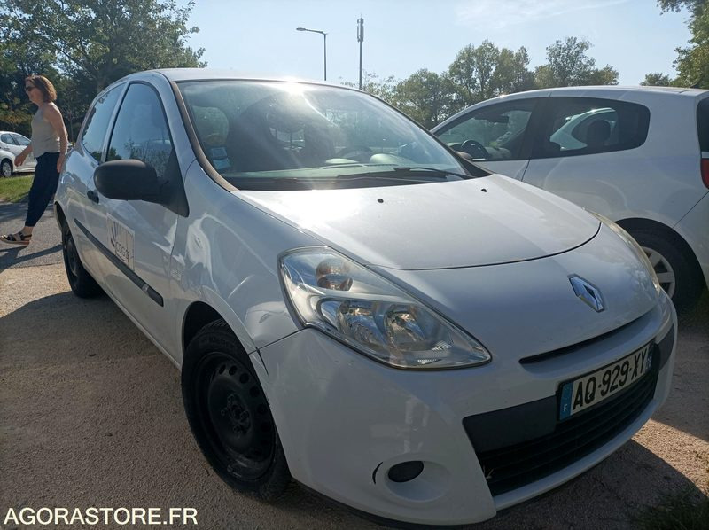 CLIO III 2010 2 places - Xe hơi: hình 2 CLIO III 2010 2 places - Xe hơi: hình 2