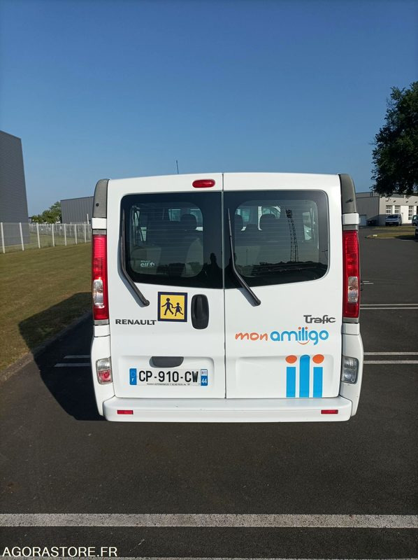 CP-910-CW - Roulant - RENAULT TRAFIC - VP - 9 Places - 308 000 Kms - Xe bus mini, Xe van chở khách: hình 5 CP-910-CW - Roulant - RENAULT TRAFIC - VP - 9 Places - 308 000 Kms - Xe bus mini, Xe van chở khách: hình 5
