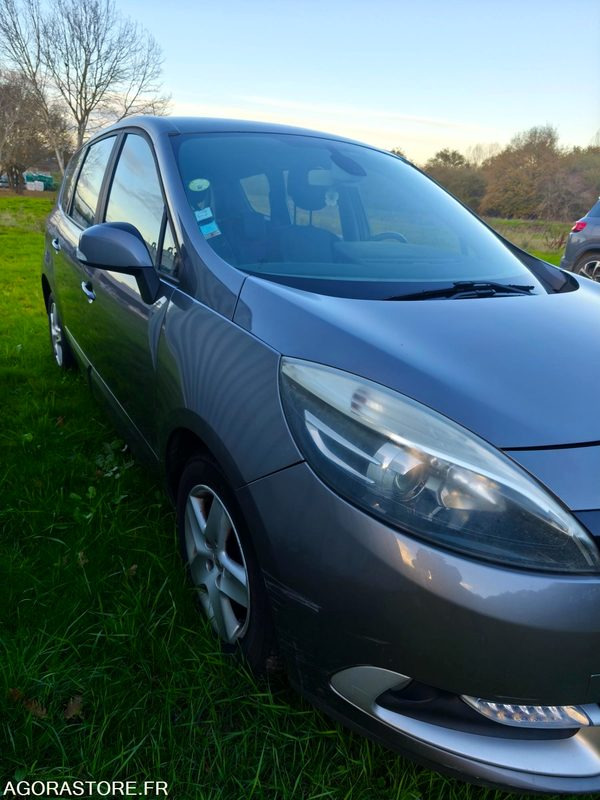 CZ-908-ES // RENAULT MEGANE SCENIC // 252 484 KMS - Xe hơi: hình 1 CZ-908-ES // RENAULT MEGANE SCENIC // 252 484 KMS - Xe hơi: hình 1