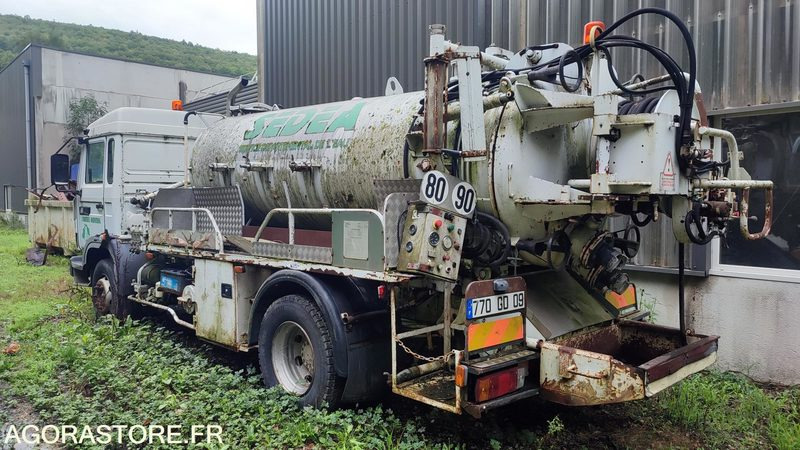 Camion Hydrocureur Renault - Xe tải chân không: hình 3 Camion Hydrocureur Renault - Xe tải chân không: hình 3