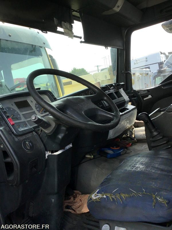Camion MAN TG410A - 2002 - 800000 kms - Xe tải thùng lửng/ Phẳng: hình 5 Camion MAN TG410A - 2002 - 800000 kms - Xe tải thùng lửng/ Phẳng: hình 5