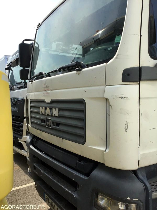 Camion MAN TG410A - 2002 - 800000 kms - Xe tải thùng lửng/ Phẳng: hình 4 Camion MAN TG410A - 2002 - 800000 kms - Xe tải thùng lửng/ Phẳng: hình 4