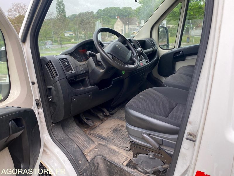 Camion benne Peugeot BOXER - 2014 - 70 000km - Xe ben nhỏ: hình 3 Camion benne Peugeot BOXER - 2014 - 70 000km - Xe ben nhỏ: hình 3