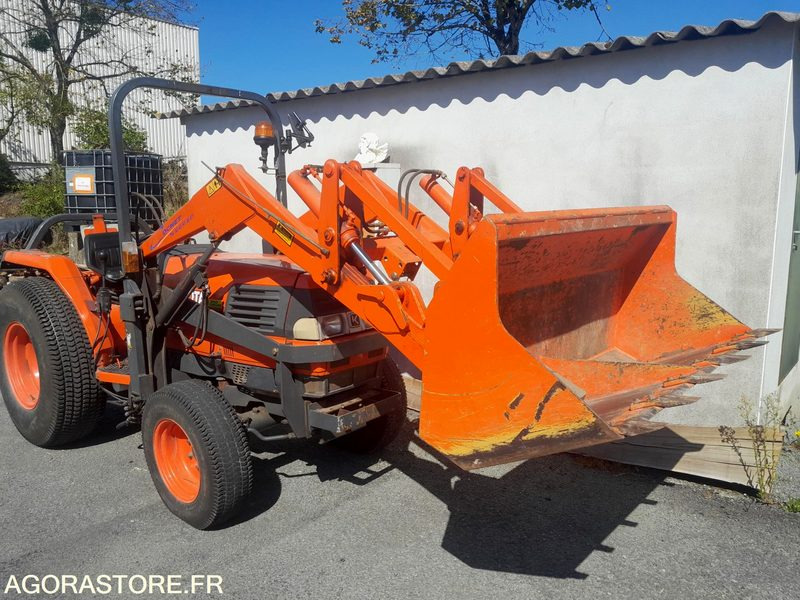 Chargeur frontal - Trang thiết bị vườn: hình 1 Chargeur frontal - Trang thiết bị vườn: hình 1