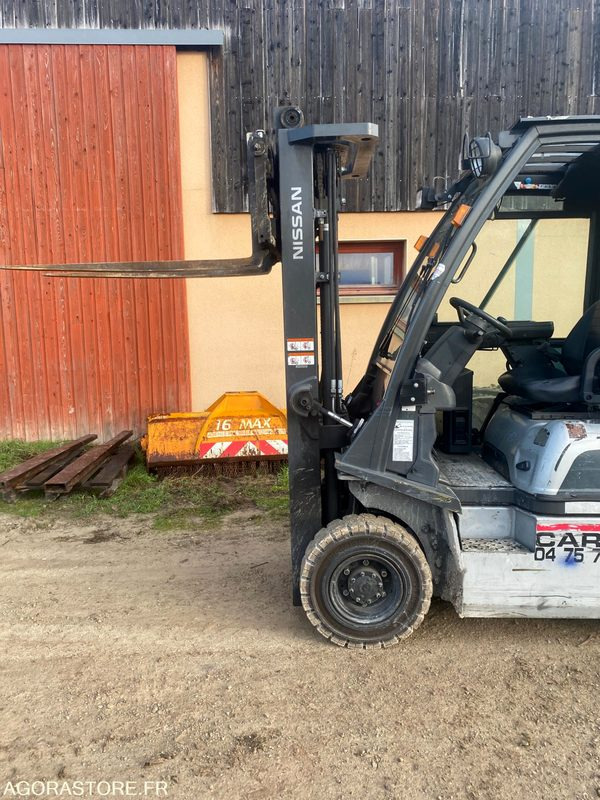 Chariot élévateur GAZ NISSAN 1.8T - Xe nâng gas: hình 2 Chariot élévateur GAZ NISSAN 1.8T - Xe nâng gas: hình 2