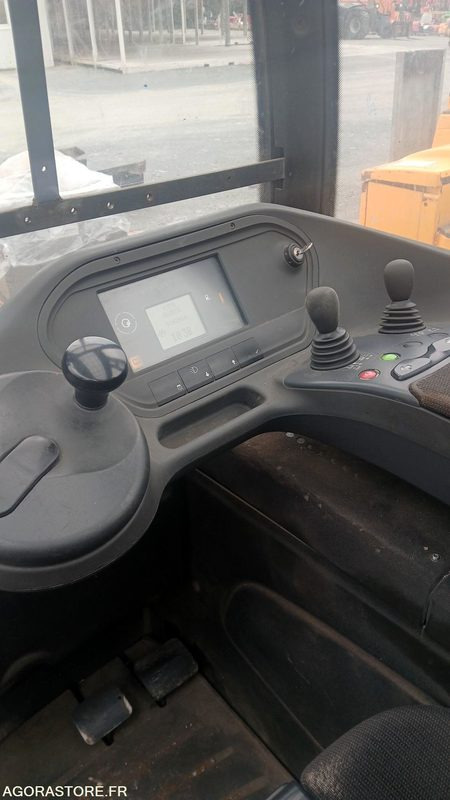 Chariot frontal - Fenwick - 2014 - R16 - Xe tải tiếp cận: hình 3 Chariot frontal - Fenwick - 2014 - R16 - Xe tải tiếp cận: hình 3