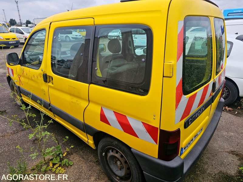 Citroën Berlingo - 2004 - 373983km - 4604WZ76 - Xe hơi: hình 4 Citroën Berlingo - 2004 - 373983km - 4604WZ76 - Xe hơi: hình 4
