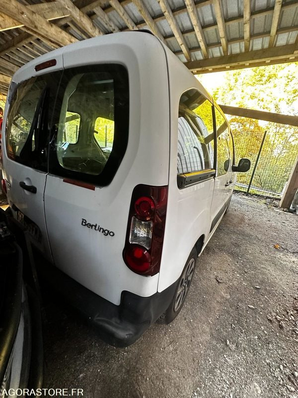 Citroen Berlingo 2012 240000 kms - Xe van nhỏ gọn: hình 4 Citroen Berlingo 2012 240000 kms - Xe van nhỏ gọn: hình 4