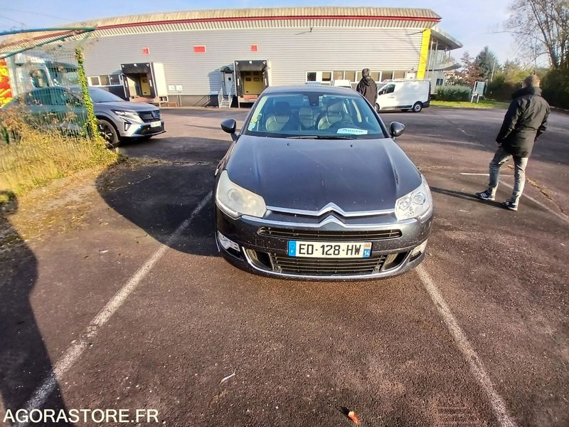 Citroën C5 – Diesel – 2016-217 349 km - Xe hơi: hình 1 Citroën C5 – Diesel – 2016-217 349 km - Xe hơi: hình 1
