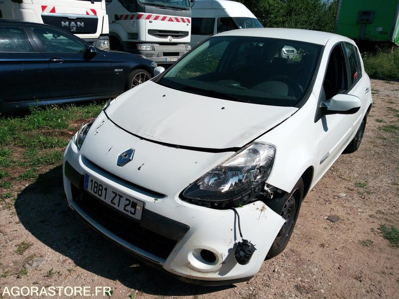 Clio 1.5 DCI accidentée - Xe hơi: hình 1 Clio 1.5 DCI accidentée - Xe hơi: hình 1