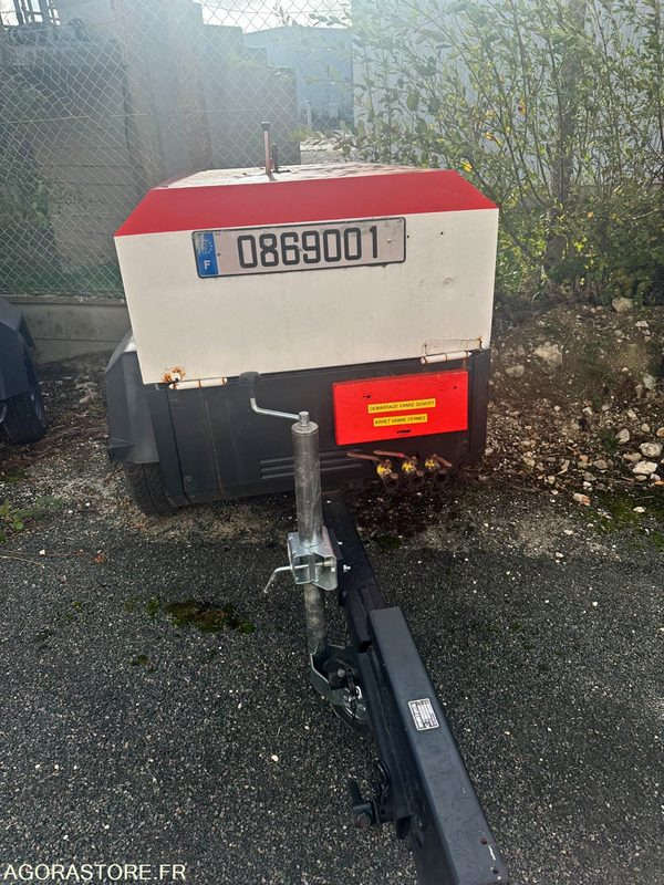 Compresseur mobile INGERSOLL P180 5m3/mm - Máy nén khí: hình 1 Compresseur mobile INGERSOLL P180 5m3/mm - Máy nén khí: hình 1