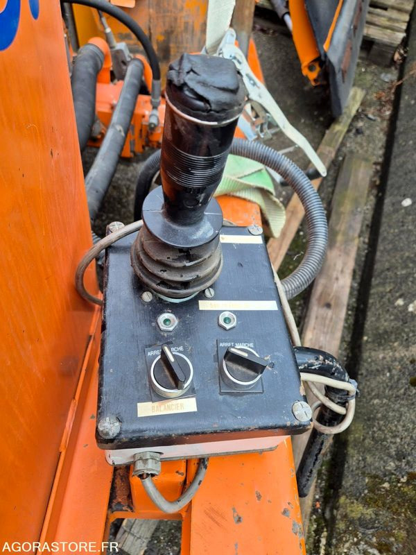 EPAREUSE FRONTALE CMV 450F 1999 - Dàn băm cỏ cần cẩu: hình 4 EPAREUSE FRONTALE CMV 450F 1999 - Dàn băm cỏ cần cẩu: hình 4