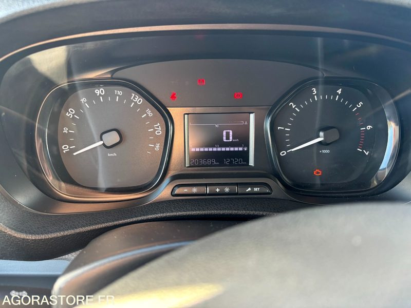 EZ-034-TN - Roulant - CITROEN JUMPY SPACE TOURER - VP - 203 689 Kms - Xe bus mini, Xe van chở khách: hình 5 EZ-034-TN - Roulant - CITROEN JUMPY SPACE TOURER - VP - 203 689 Kms - Xe bus mini, Xe van chở khách: hình 5