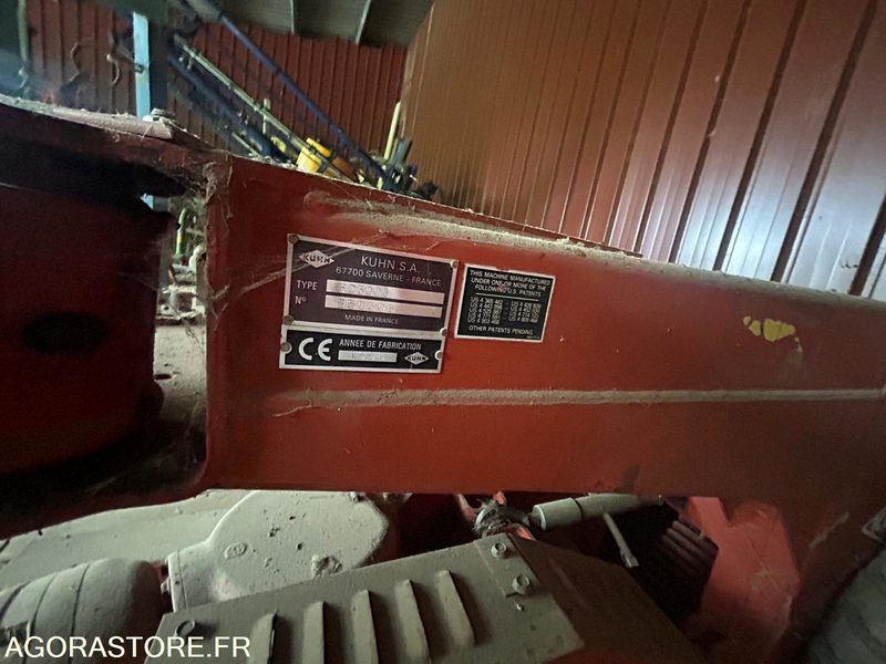 FAUCHEUSE TRAINEE KUHN FC300G 1995 AVEC CONDITIONNEUR - Máy cắt cỏ: hình 5 FAUCHEUSE TRAINEE KUHN FC300G 1995 AVEC CONDITIONNEUR - Máy cắt cỏ: hình 5