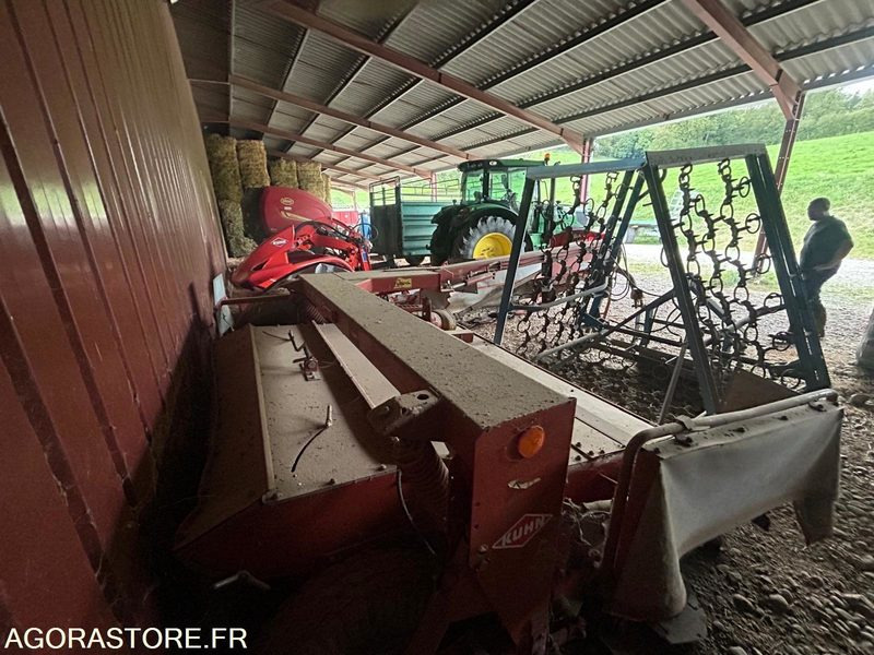 FAUCHEUSE TRAINEE KUHN FC300G 1995 AVEC CONDITIONNEUR - Máy cắt cỏ: hình 2 FAUCHEUSE TRAINEE KUHN FC300G 1995 AVEC CONDITIONNEUR - Máy cắt cỏ: hình 2