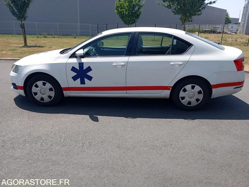 FE-151-KB - Roulant - SKODA OCTAVIA - VP - 370 471 Kms - Xe hơi: hình 2 FE-151-KB - Roulant - SKODA OCTAVIA - VP - 370 471 Kms - Xe hơi: hình 2