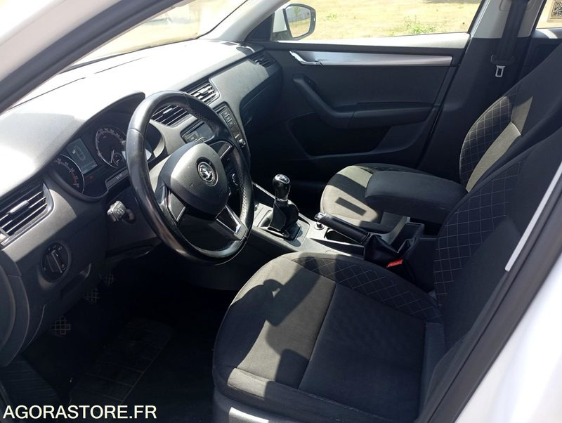 FE-151-KB - Roulant - SKODA OCTAVIA - VP - 370 471 Kms - Xe hơi: hình 5 FE-151-KB - Roulant - SKODA OCTAVIA - VP - 370 471 Kms - Xe hơi: hình 5