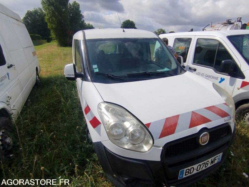 FIAT DOBLO - 2010 - Xe van nhỏ gọn: hình 1 FIAT DOBLO - 2010 - Xe van nhỏ gọn: hình 1