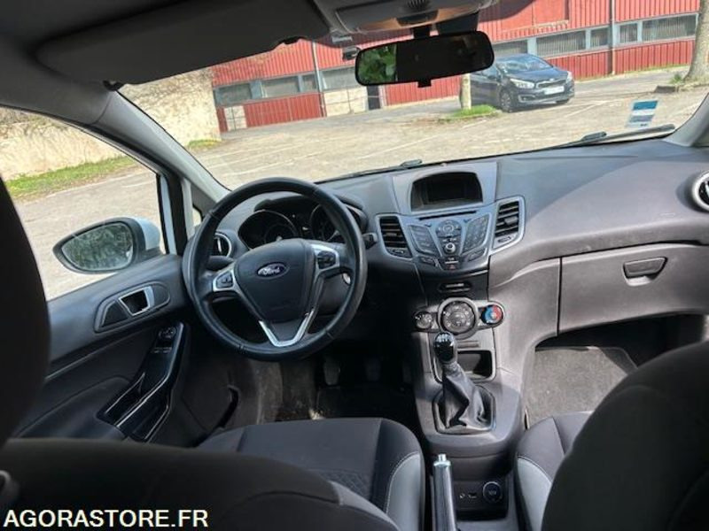 FORD FIESTA - ED-516-SC - Diesel 1.5 l - 183 000 KM - 2016 - Xe hơi: hình 5 FORD FIESTA - ED-516-SC - Diesel 1.5 l - 183 000 KM - 2016 - Xe hơi: hình 5