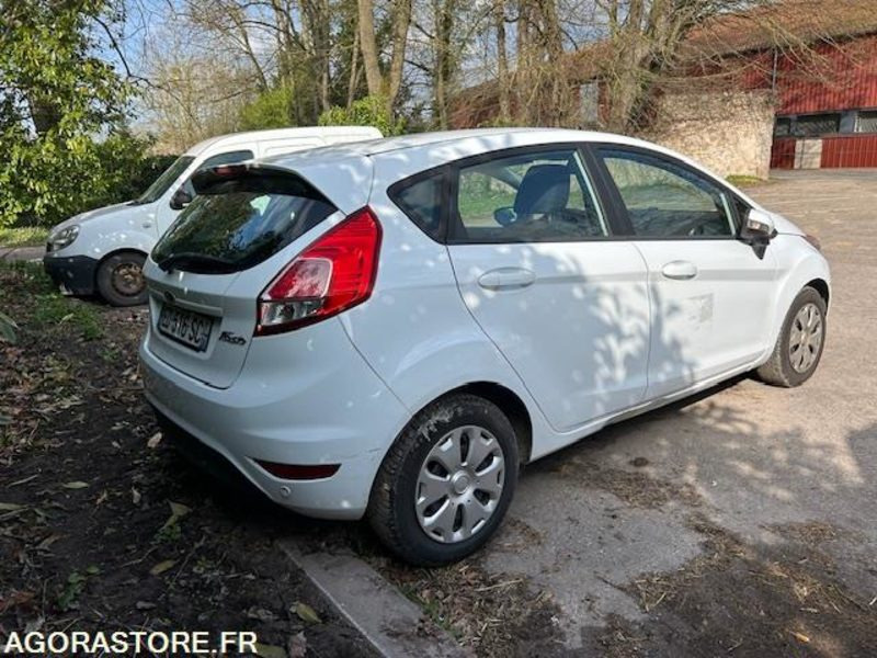 FORD FIESTA - ED-516-SC - Diesel 1.5 l - 183 000 KM - 2016 - Xe hơi: hình 4 FORD FIESTA - ED-516-SC - Diesel 1.5 l - 183 000 KM - 2016 - Xe hơi: hình 4