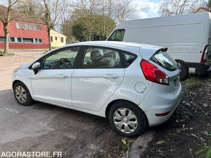 FORD FIESTA - ED-516-SC - Diesel 1.5 l - 183 000 KM - 2016 - Xe hơi: hình 3 FORD FIESTA - ED-516-SC - Diesel 1.5 l - 183 000 KM - 2016 - Xe hơi: hình 3